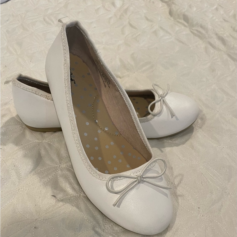 Cute white ballet shoes. Worn once for First Communion🙏!